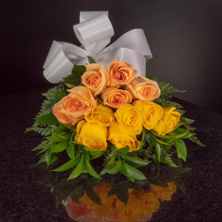  12 Roses / Hand-Tied / Basic
